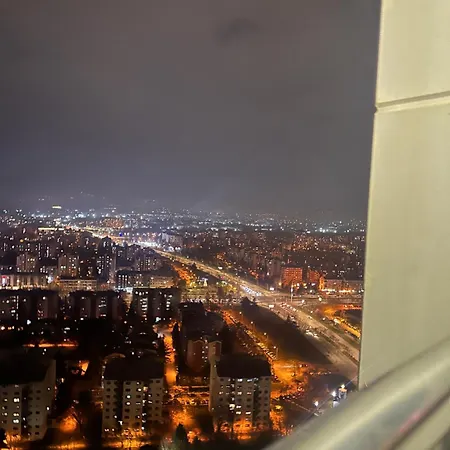 Regina's Sky View 32nd Floor * Скопье