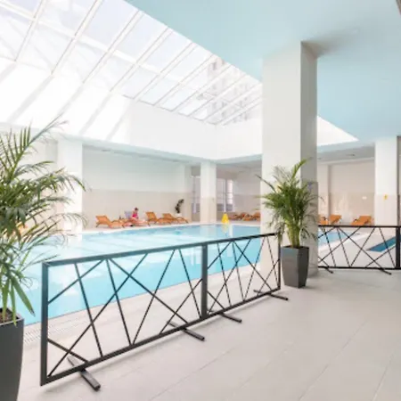 Regina's Sky View 32nd Floor