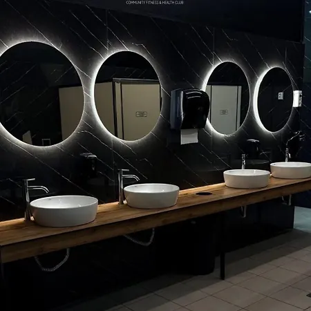 Апартаменти Regina's Sky View 32nd Floor *