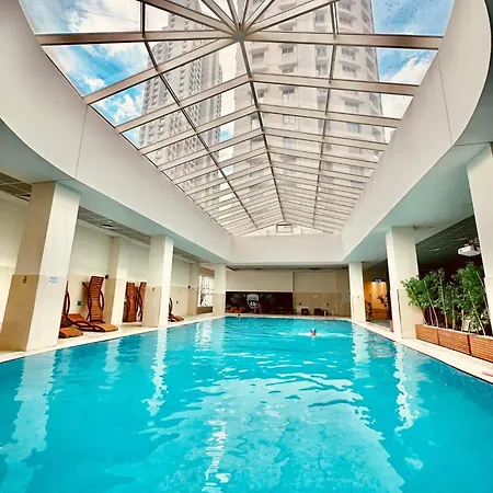 Regina's Sky View 32nd Floor Апартаменты Скопье
