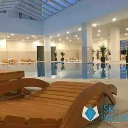 Апартаменты Regina's Sky View 32nd Floor *