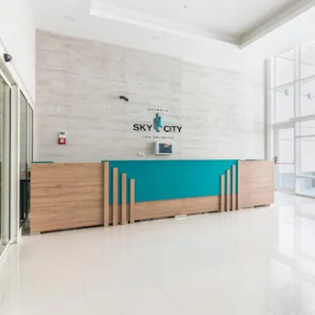 Regina's Sky View 32nd Floor Апартаменты *