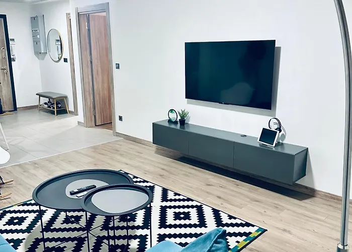 Regina's Sky View 32nd Floor