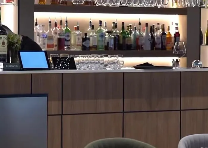 Regina's Sky View 32nd Floor Lejlighed