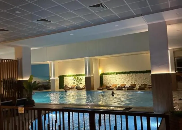 Regina's Sky View 32nd Floor