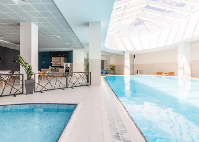 Apartment Regina's Sky View 32nd Floor