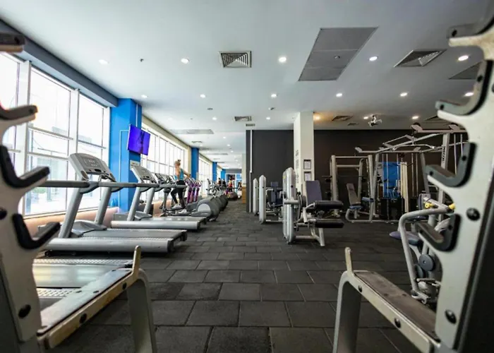 Regina's Sky View 32nd Floor *